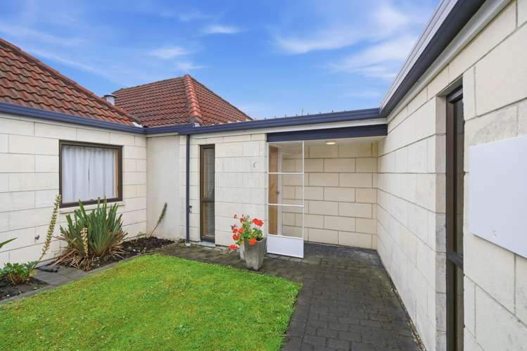 6/4 Broadbent Street Riccarton_17