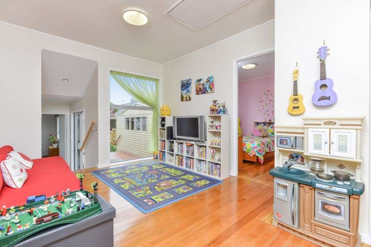 2 Pennycook Place Sunnyhills_13