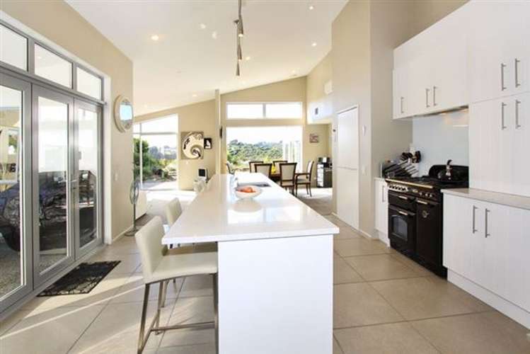 78 Te Puia Drive Aotea_7