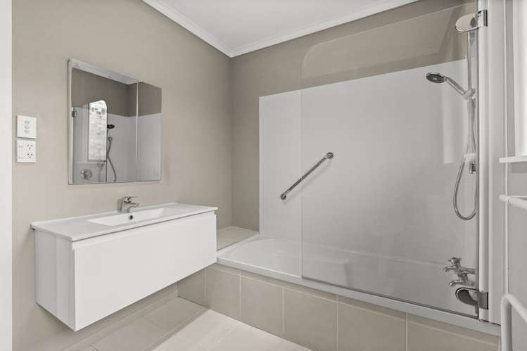 5 Warwick Crescent Taradale_6