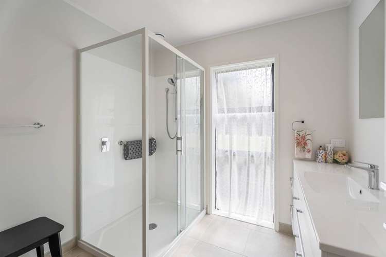 5 Marina View Drive West Harbour_33