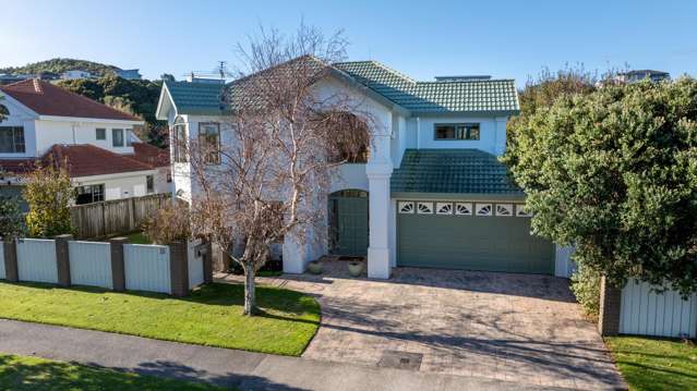18 Amesbury Drive Churton Park_1