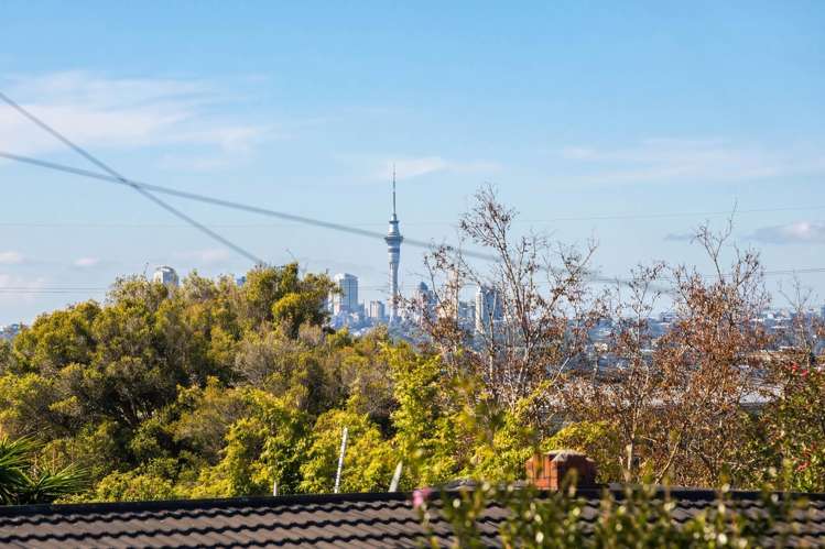 2/39 Lyndhurst Road Te Atatu South_6