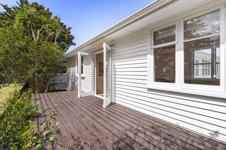 24d Clinton Avenue Te Atatu Peninsula_11