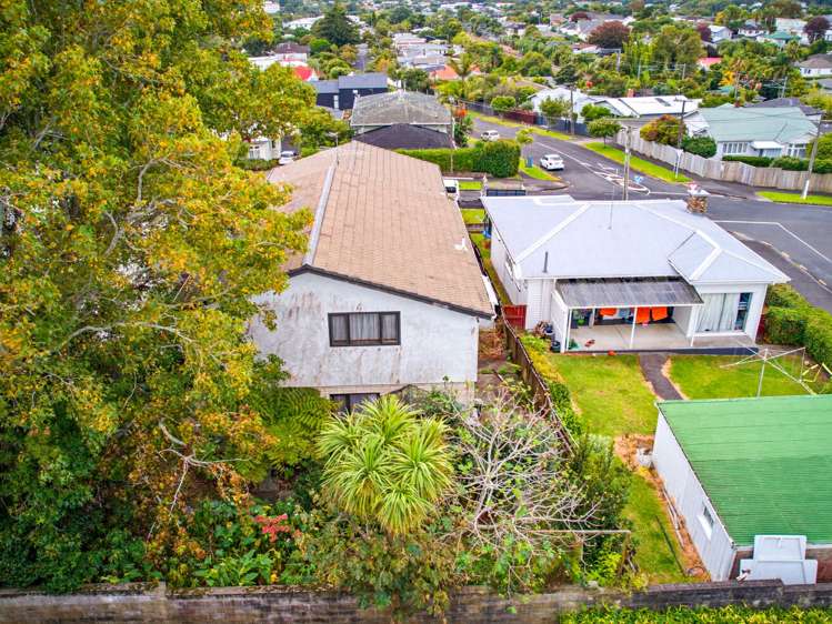 11B Lloyd Avenue Mount Albert_18