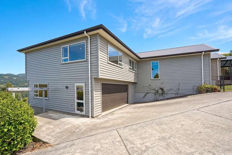 220 Forest Hill Road Waiatarua_16