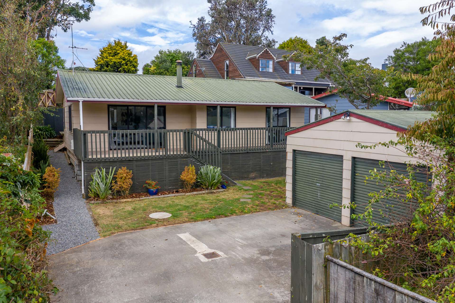 16a Alexander Road Raumati Beach Kapiti Coast Houses for Sale