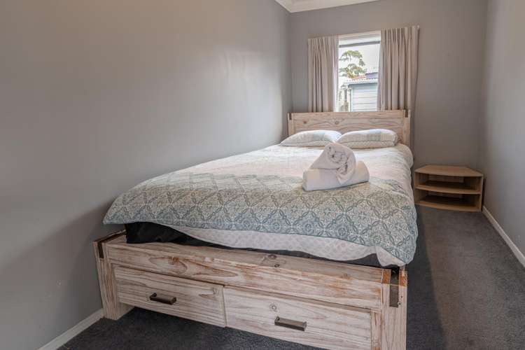 7 Kowhai Street Kaka Point_6
