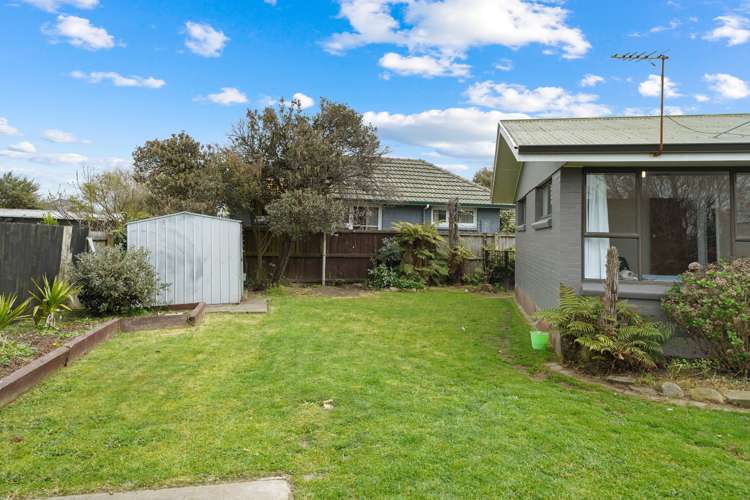 7 Adrian Place Shirley_17