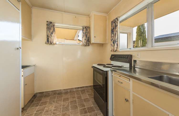 2/10 Golf Road Tahunanui_6