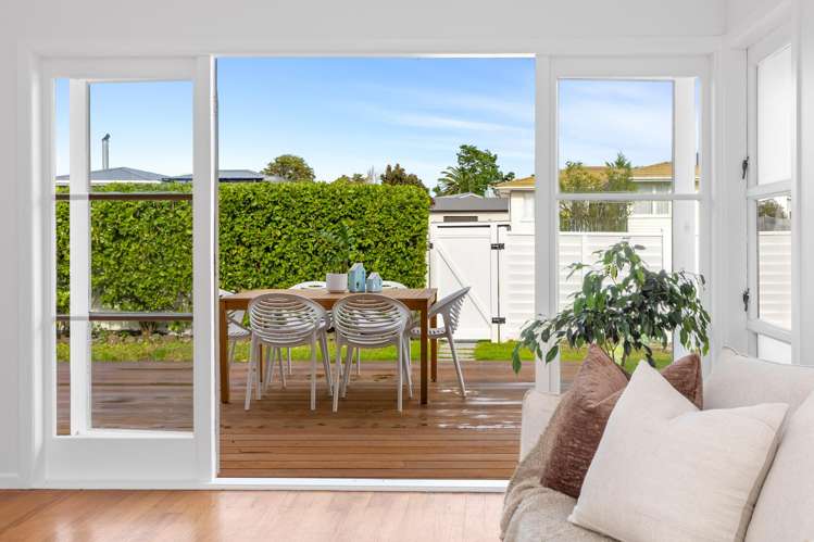 5 Maybelle Place Kelston_1