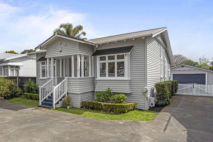 52 Woodward Road_0