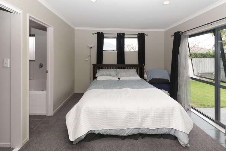 10 St James Drive 2750_15