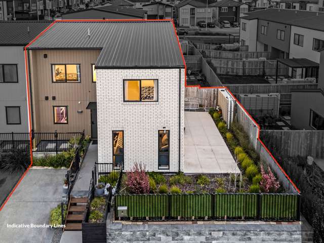 Lucky 8 – Sun-Drenched, Elevated & Fletcher Built!