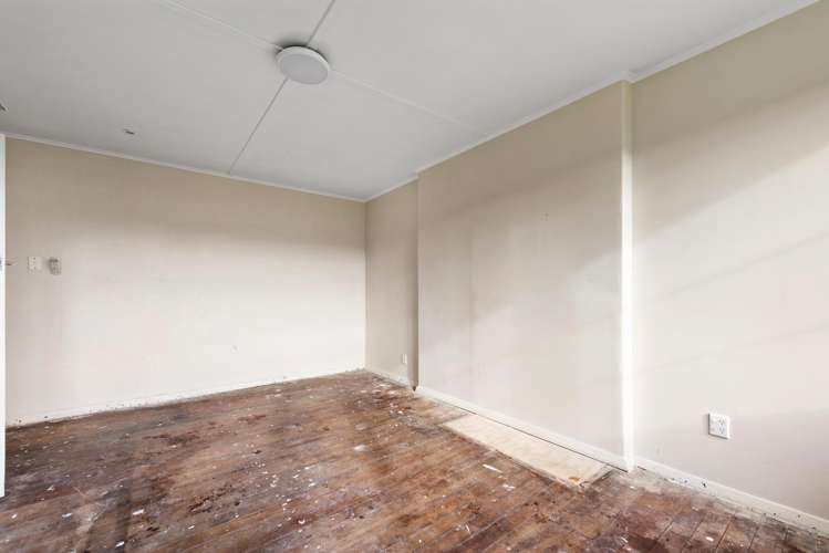 19 and 21 Churchill Avenue Gore_26