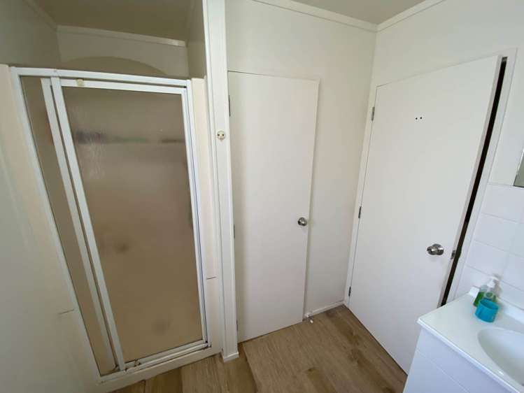 13/15 Andersons Road Oteha_9