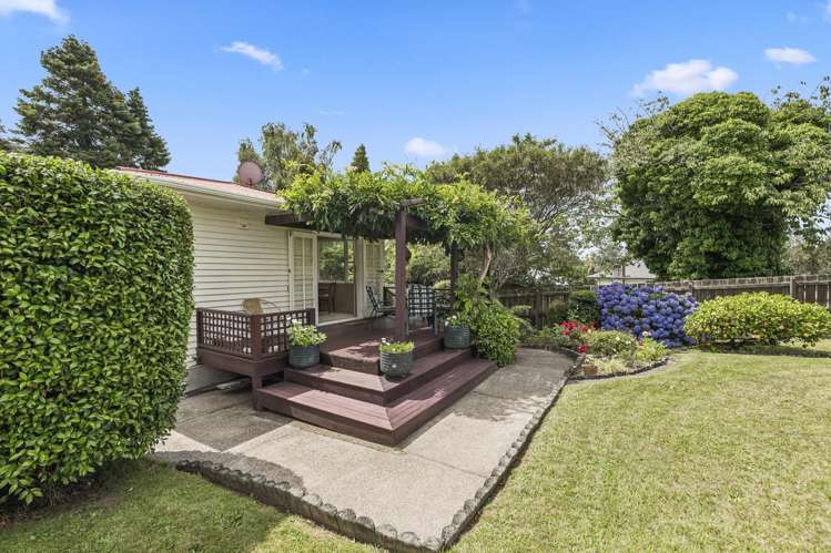 33 Alastair Avenue Owhata_12