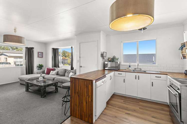 1/18 Herekawe Drive Spotswood_8