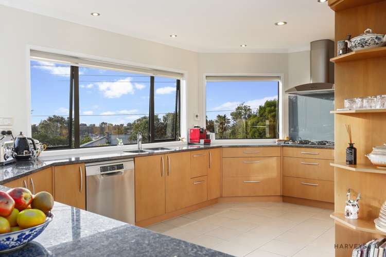 2c Highland Avenue Titirangi_6