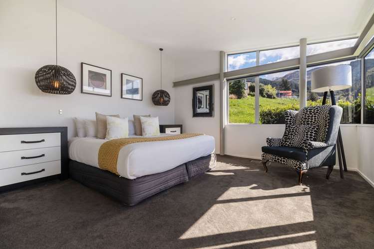 6 Whitbourn Place Queenstown_20