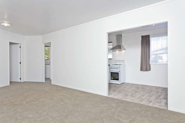 176 Mahia Road Wattle Downs_5