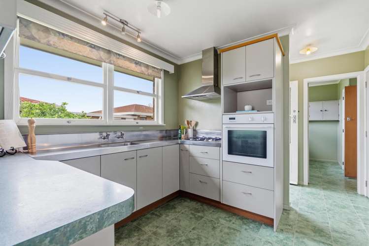 24 Levers Road Matua_2