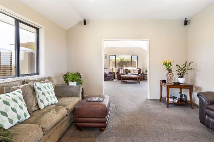 19 Ocean View Crescent Rarangi_10