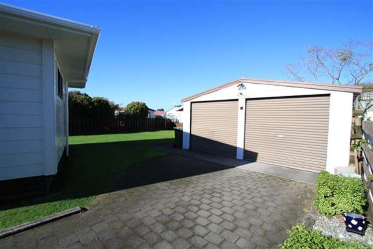 6 Camellia Avenue Bell Block_9