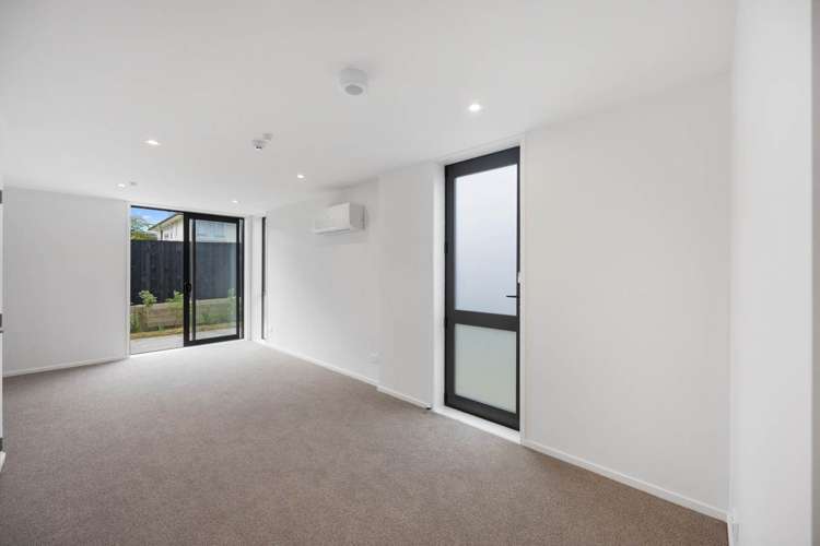 1/16 Treasure Lane Te Atatu South_4