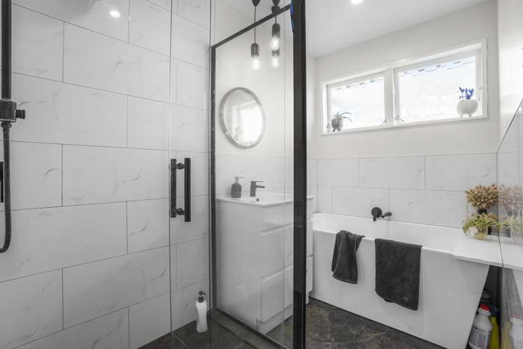 4 Manurewa Grove Wainuiomata_19