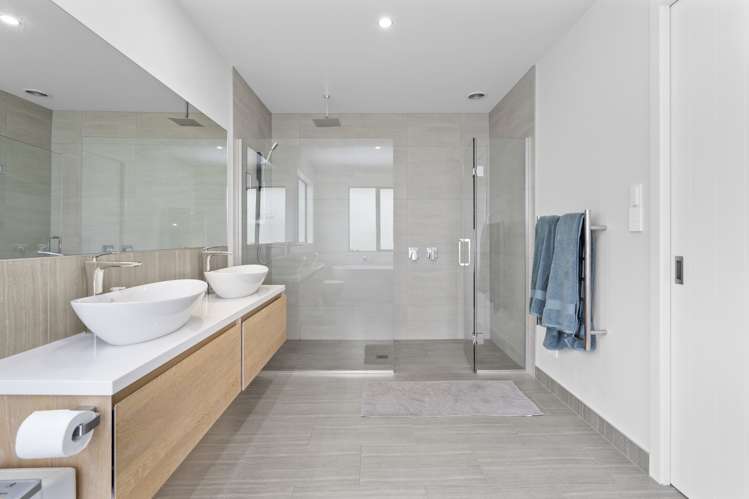 51 Baxter Michael Crescent Cambridge_12