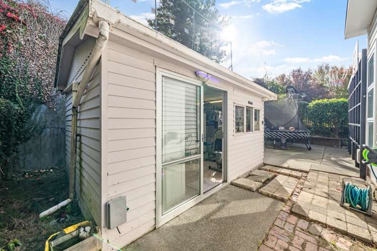 6 Monaghan Avenue Karori_23