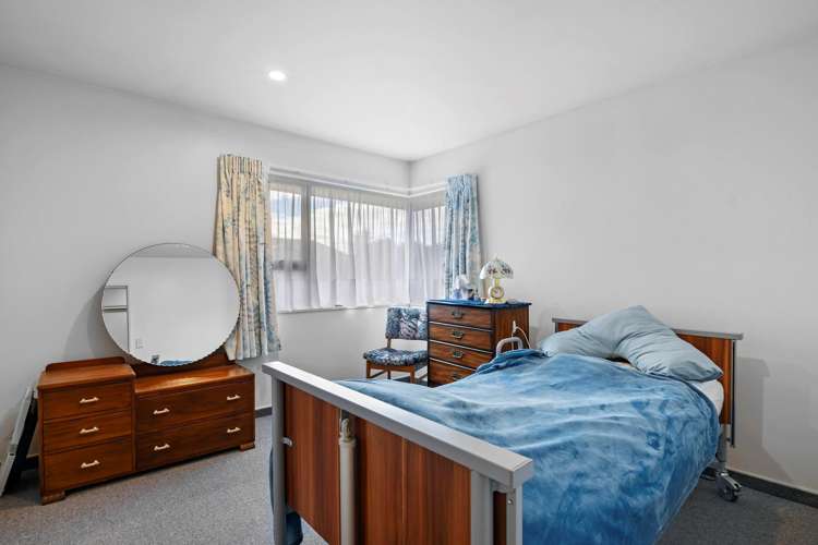 9 Saunders Crescent Stoke_17