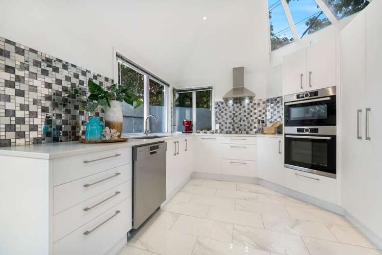 2/34 Cotter Avenue Remuera_6