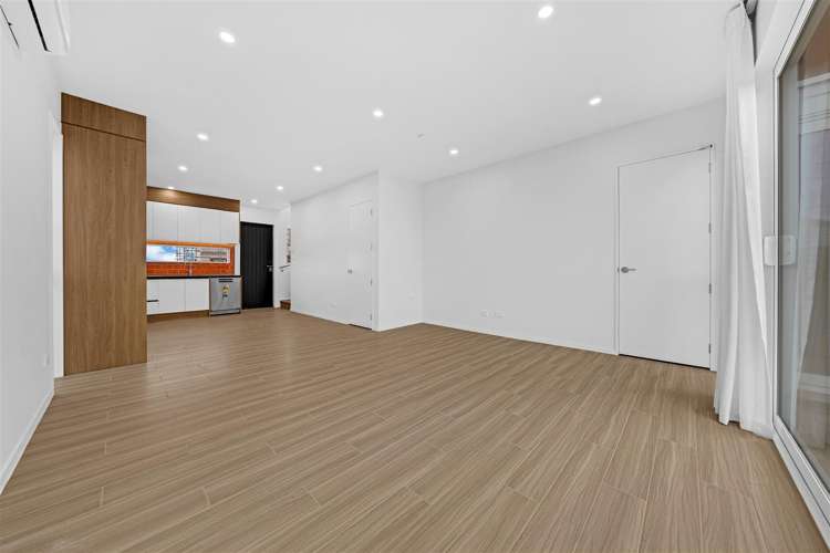 6 Longview Oak Lane Papakura_9