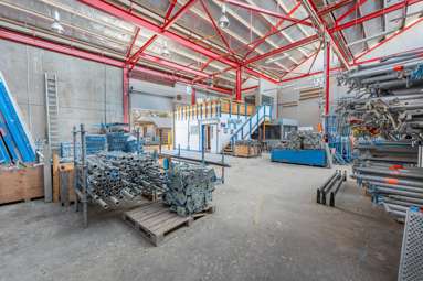 88 Meadows Road_3