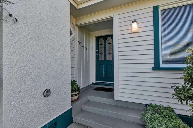 125 Seaview Road Westown_3