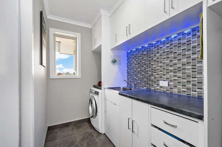 21 Shillingford Boulevard Rolleston_12