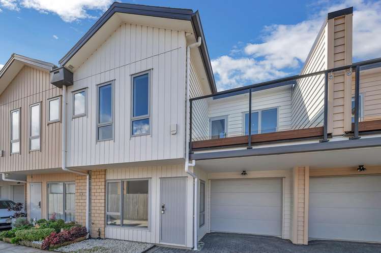 92B Luke Street East_0