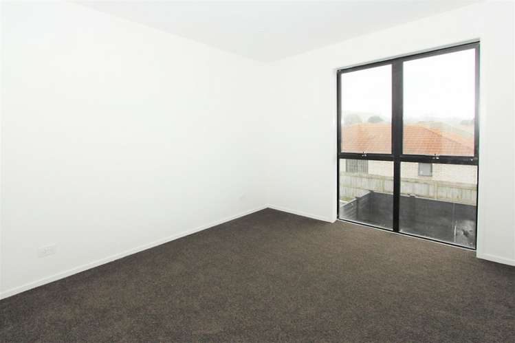 16 Tapuwae Way Mangere Bridge_9