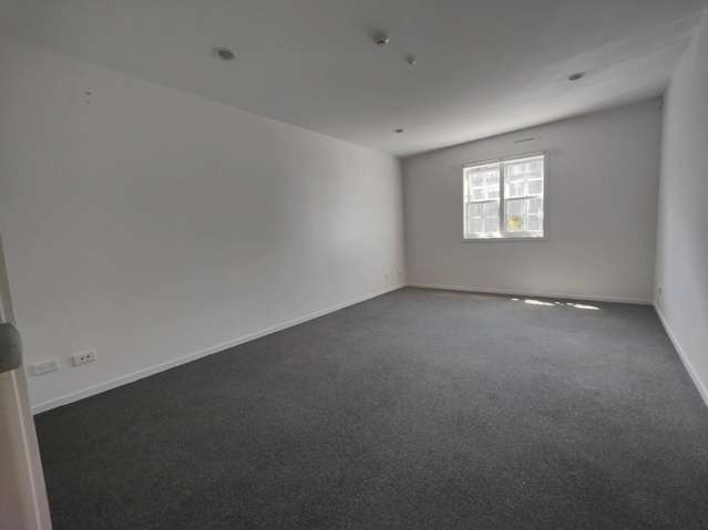 1/25 Khyber Pass Road 10021_2