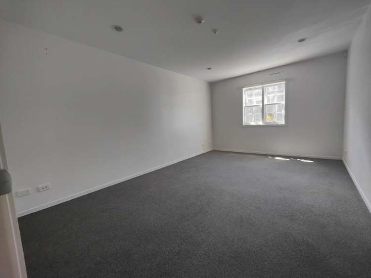 1/25 Khyber Pass Road 10021_2