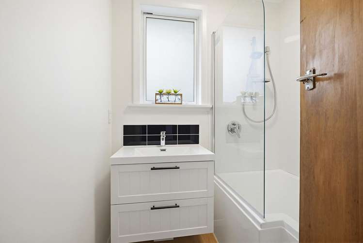 135 Muri Road Pukerua Bay_12