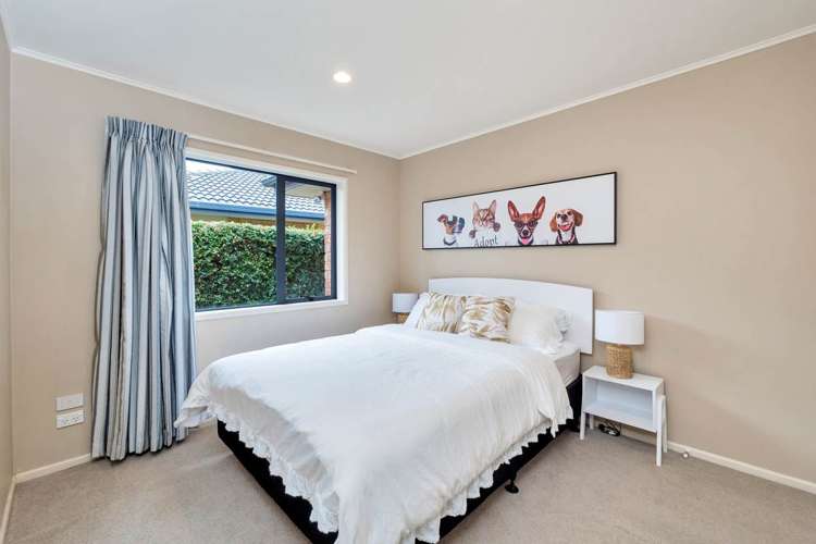 2/72 Swanson Road Henderson_12