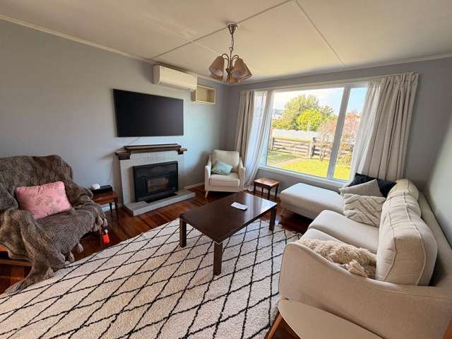 14 William Benton Street Featherston_2