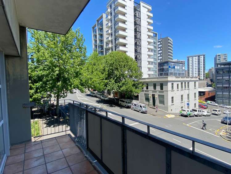 1A/82 Wakefield Street City Centre_6