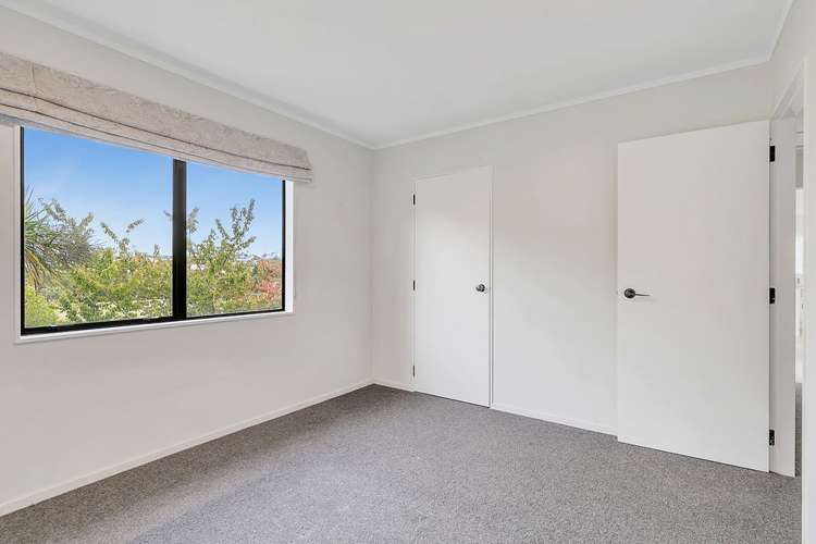 17 Omapere Street Whitby_8