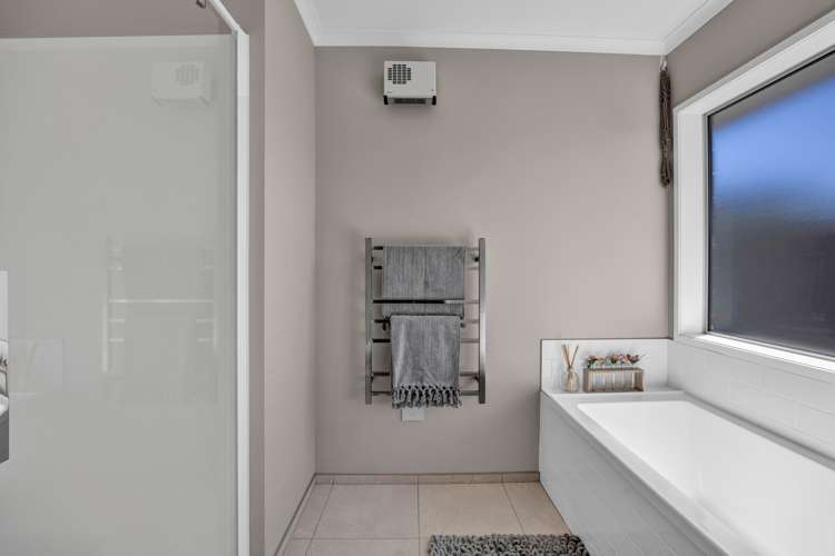 13 Cooke Farm Grove Waiwhakaiho_18