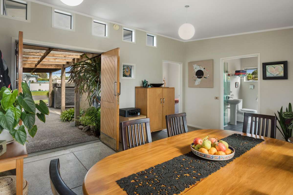 32 Roretana Drive_3
