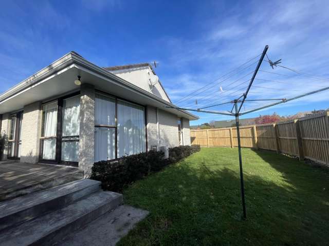 Refurbished In Top Location!